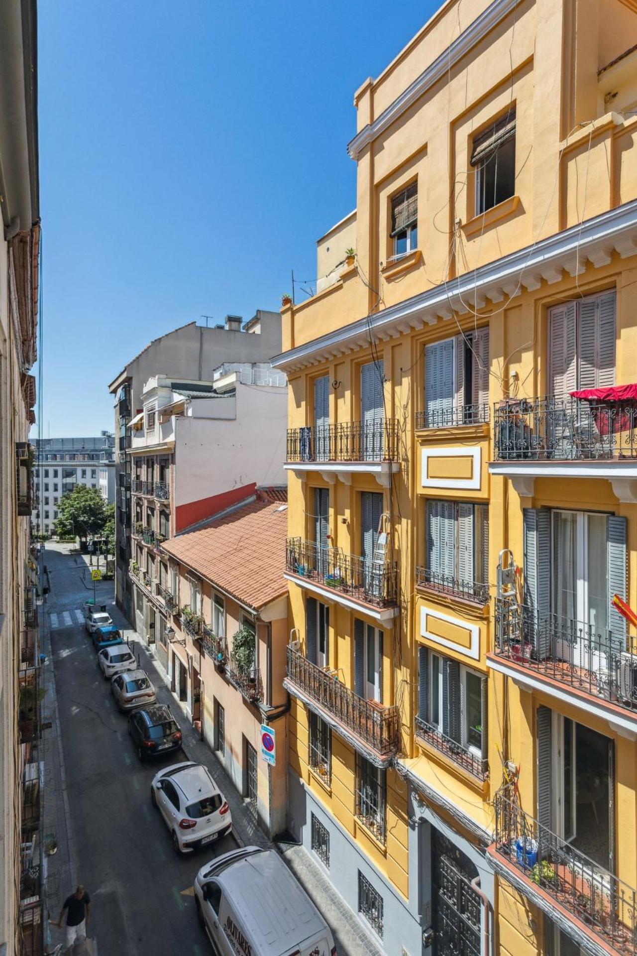 Limehome Madrid Calle De La Paloma מראה חיצוני תמונה