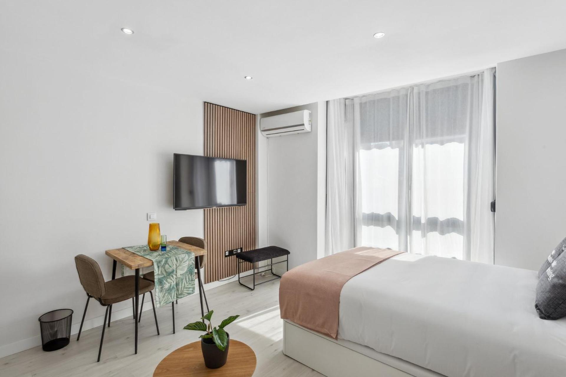 Limehome Madrid Calle De La Paloma חדר תמונה